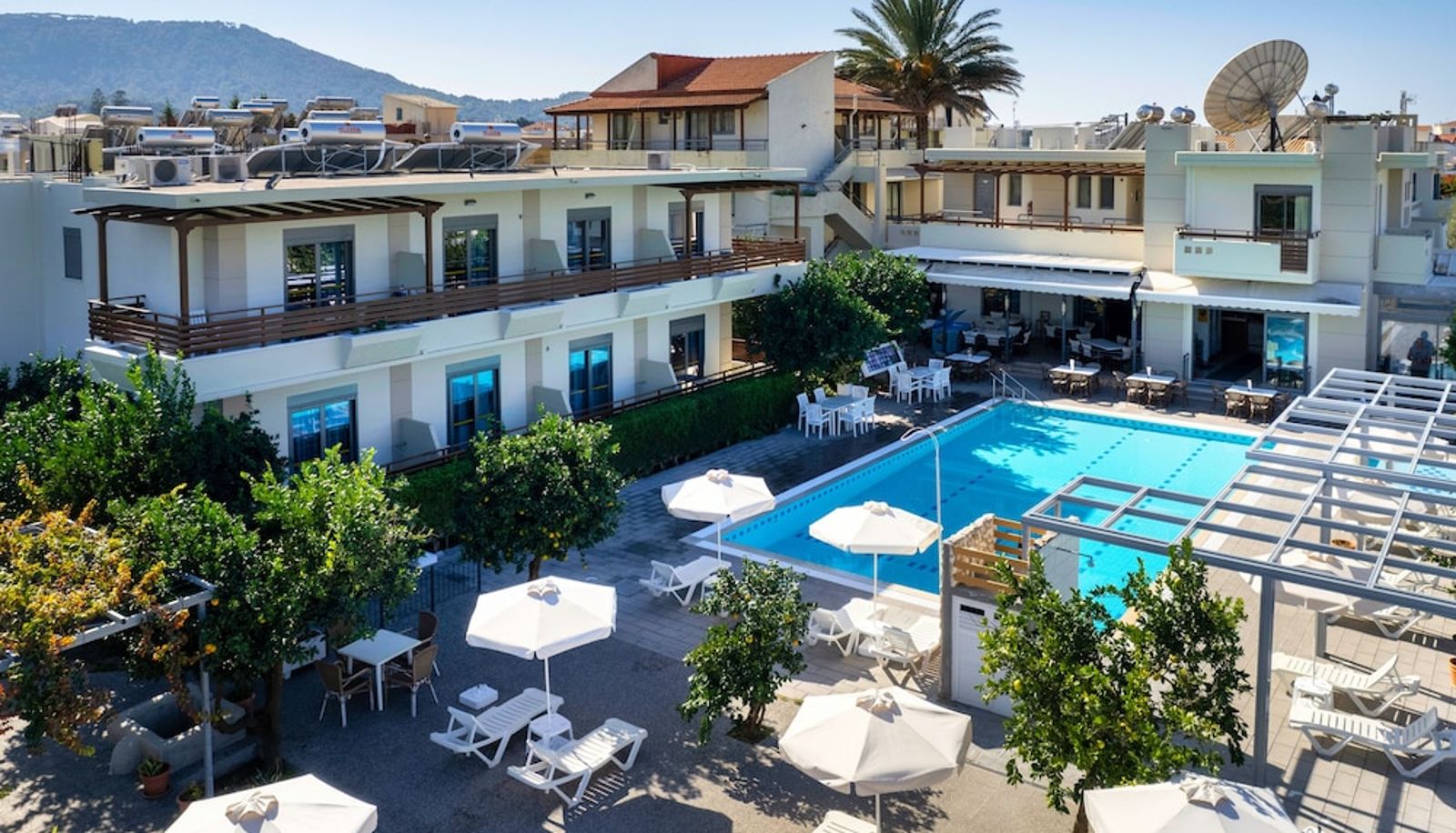 Pool - Ilyssion Holidays Hotel
