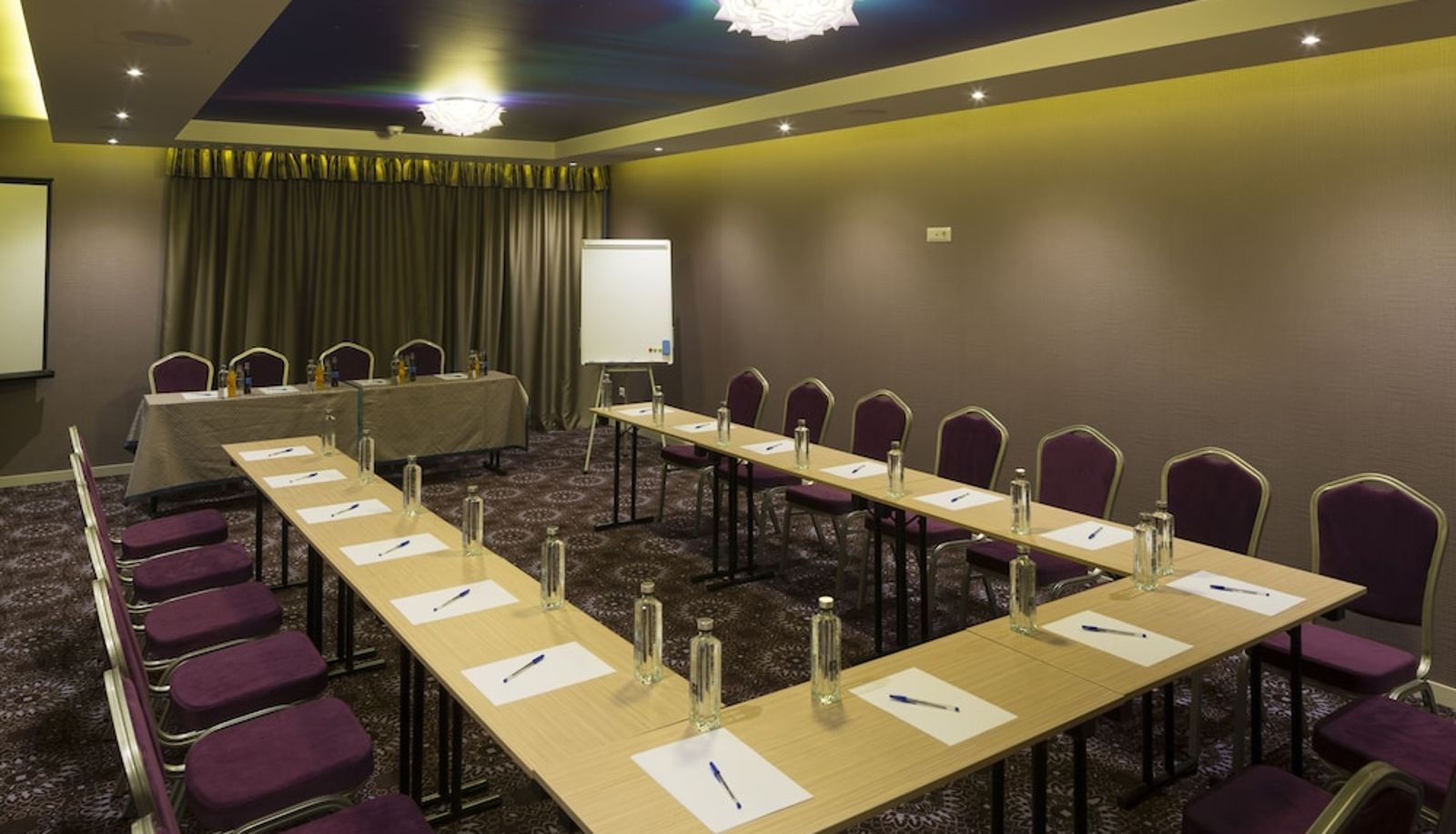 Sala riunioni - Exclusive Hotel & More