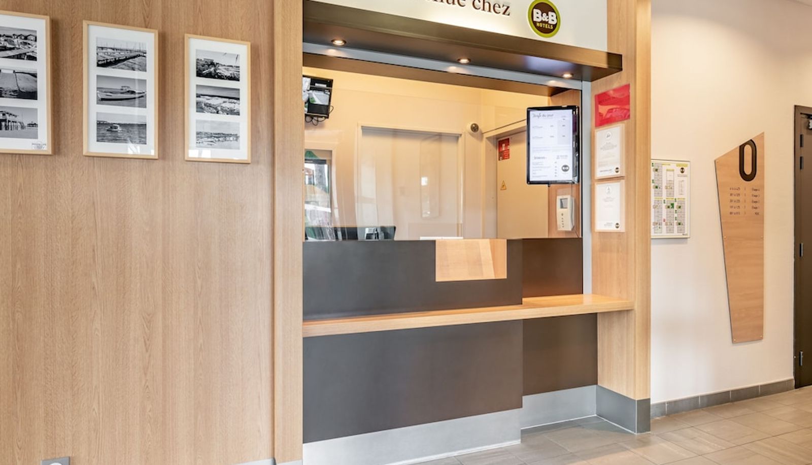 Reception - B&B HOTEL Arcachon Gujan-Mestras