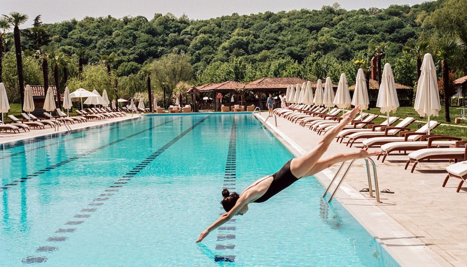 Piscina - Lopota Lake Resort & Spa