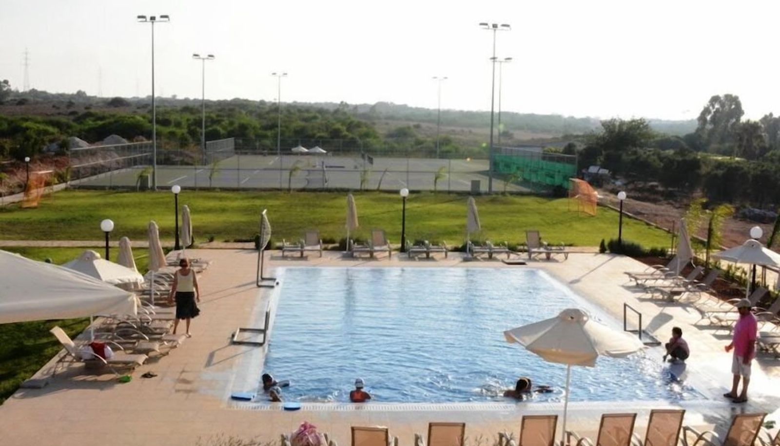 Zwembad - Protaras Tennis and Country Club