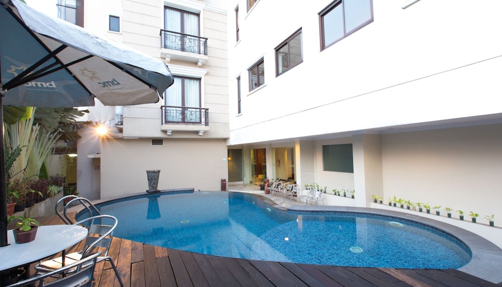 Pool - Asmila Boutique
