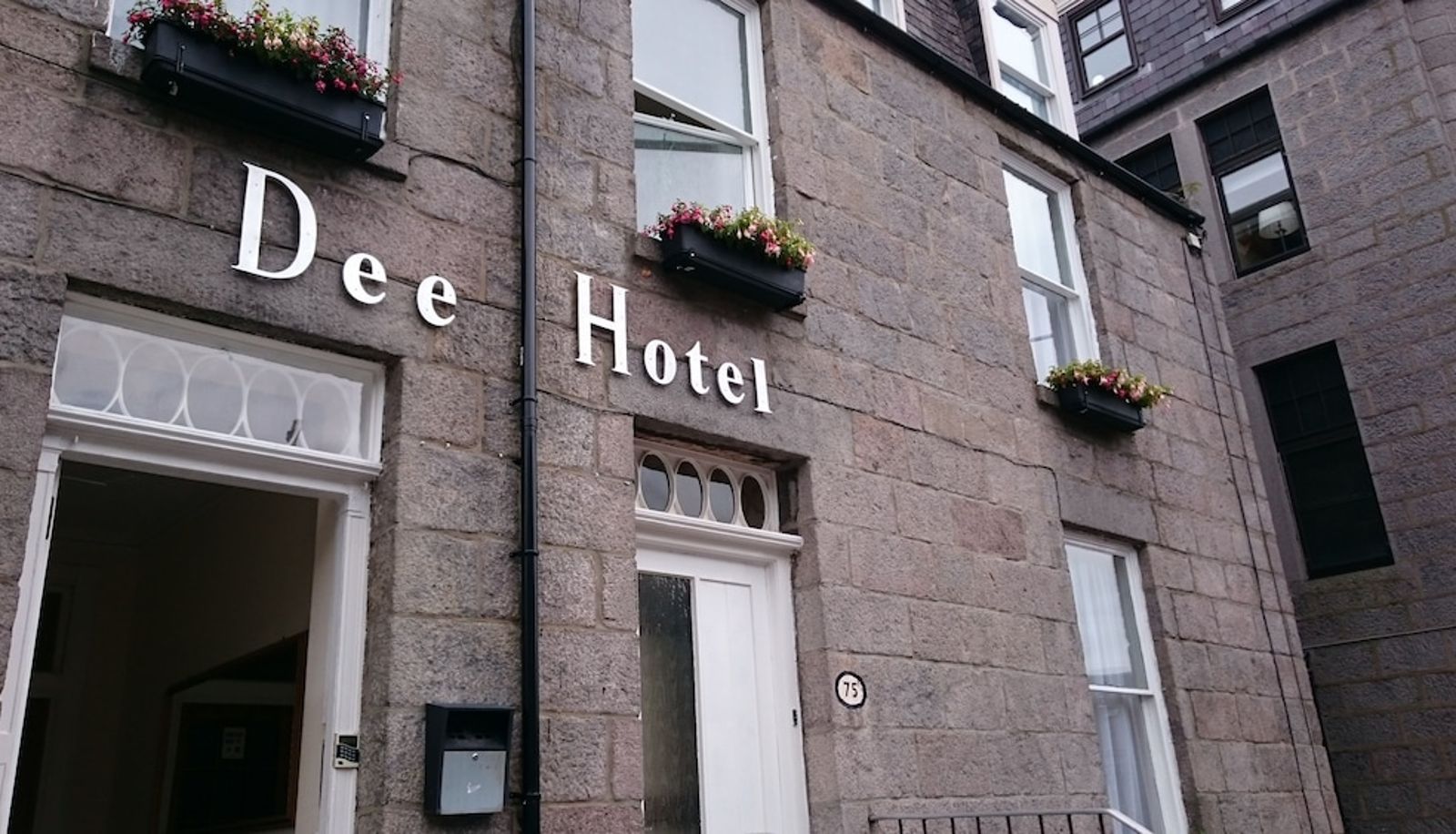 Info - Dee Hotel