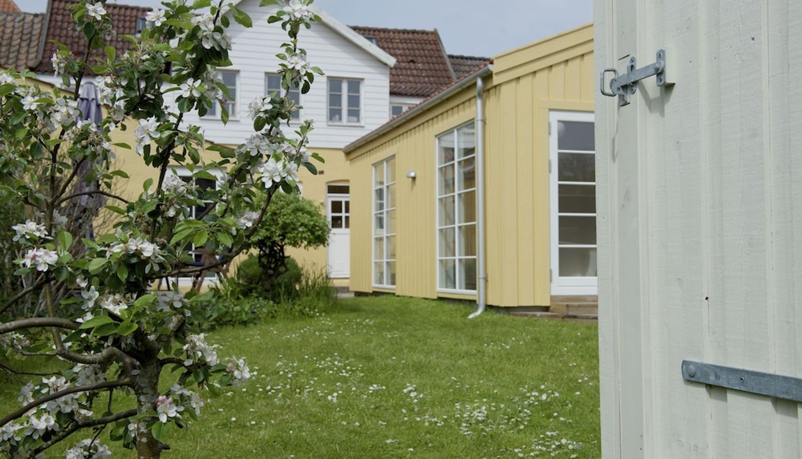 Jardín - Lotus BB & Spa - Indre Ro Yoga