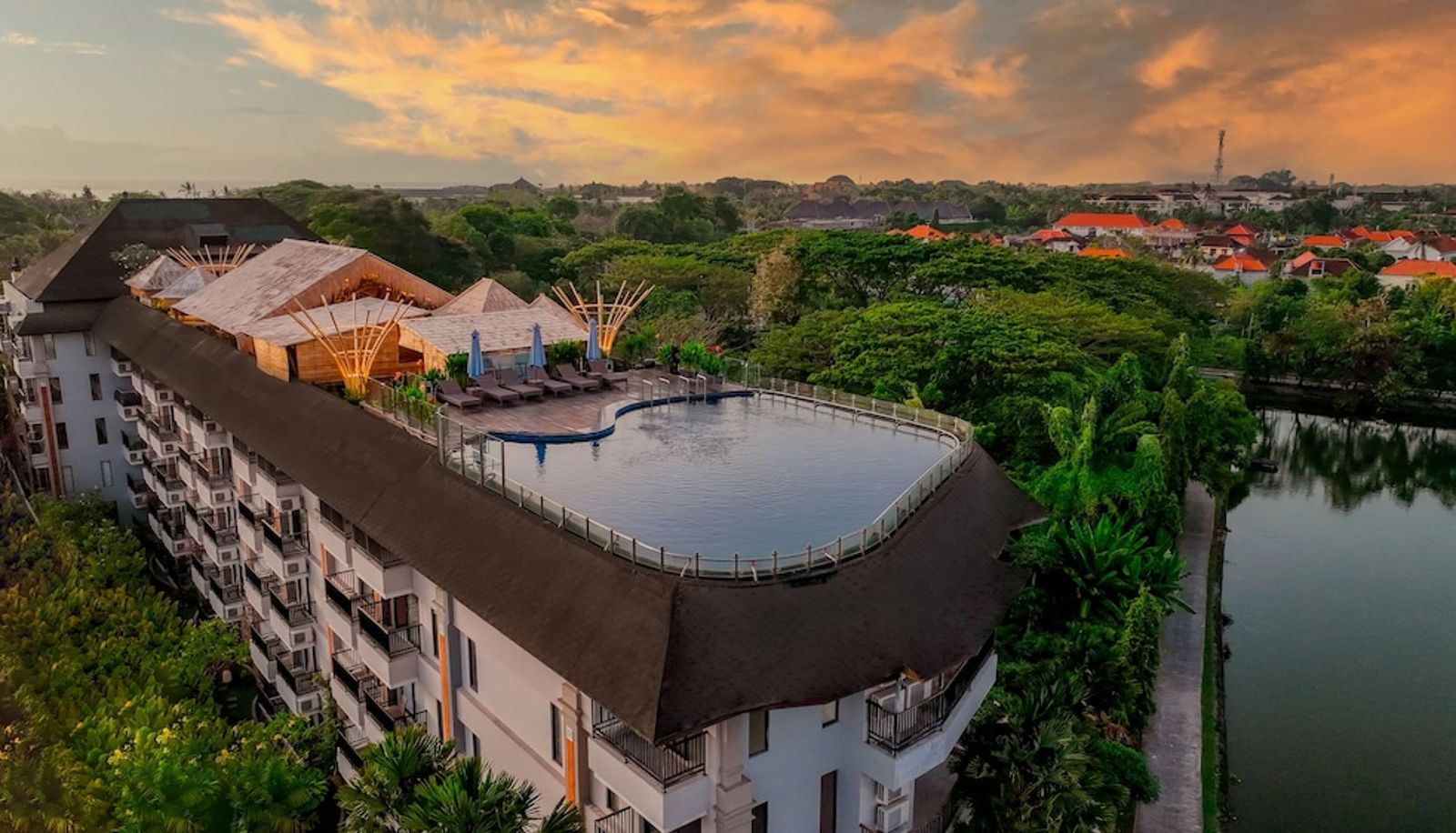 Piscine - The Nest Hotel Nusa Dua
