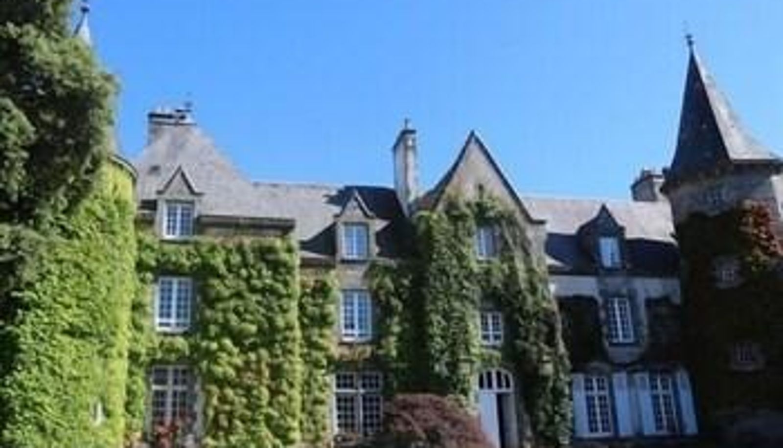 Buitenruimte van het hotel - Manoir de Trégaray
