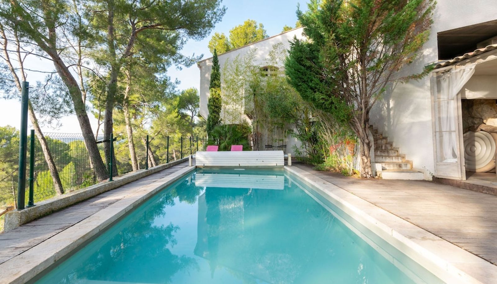 Pool - Le Mas des Roches