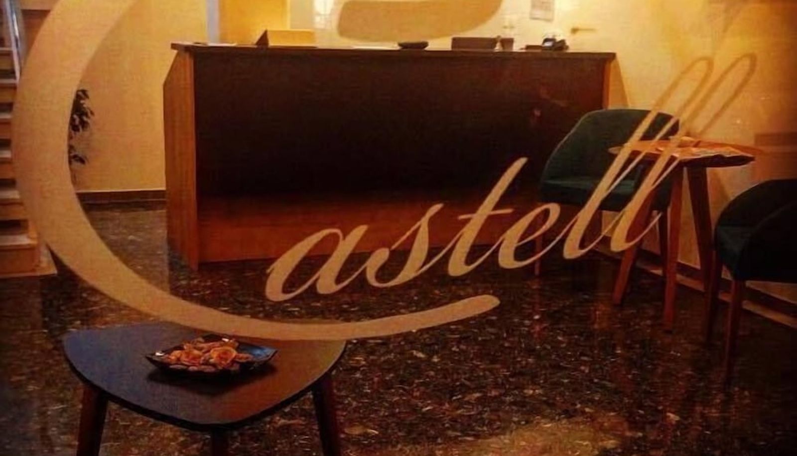 Reception - Castell hotel