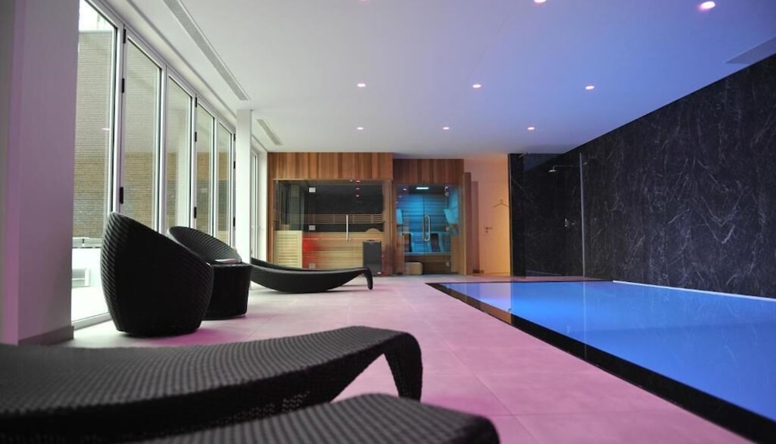 Basen - Huyze Fox B&B