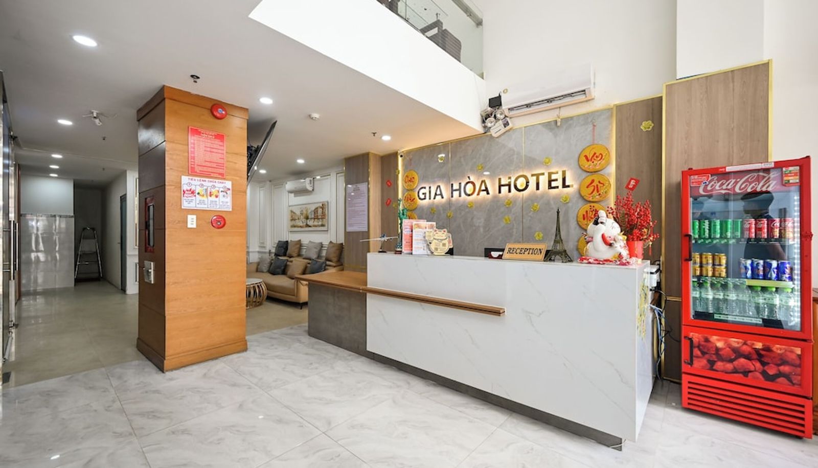 Reception - Gia Hoa Hotel