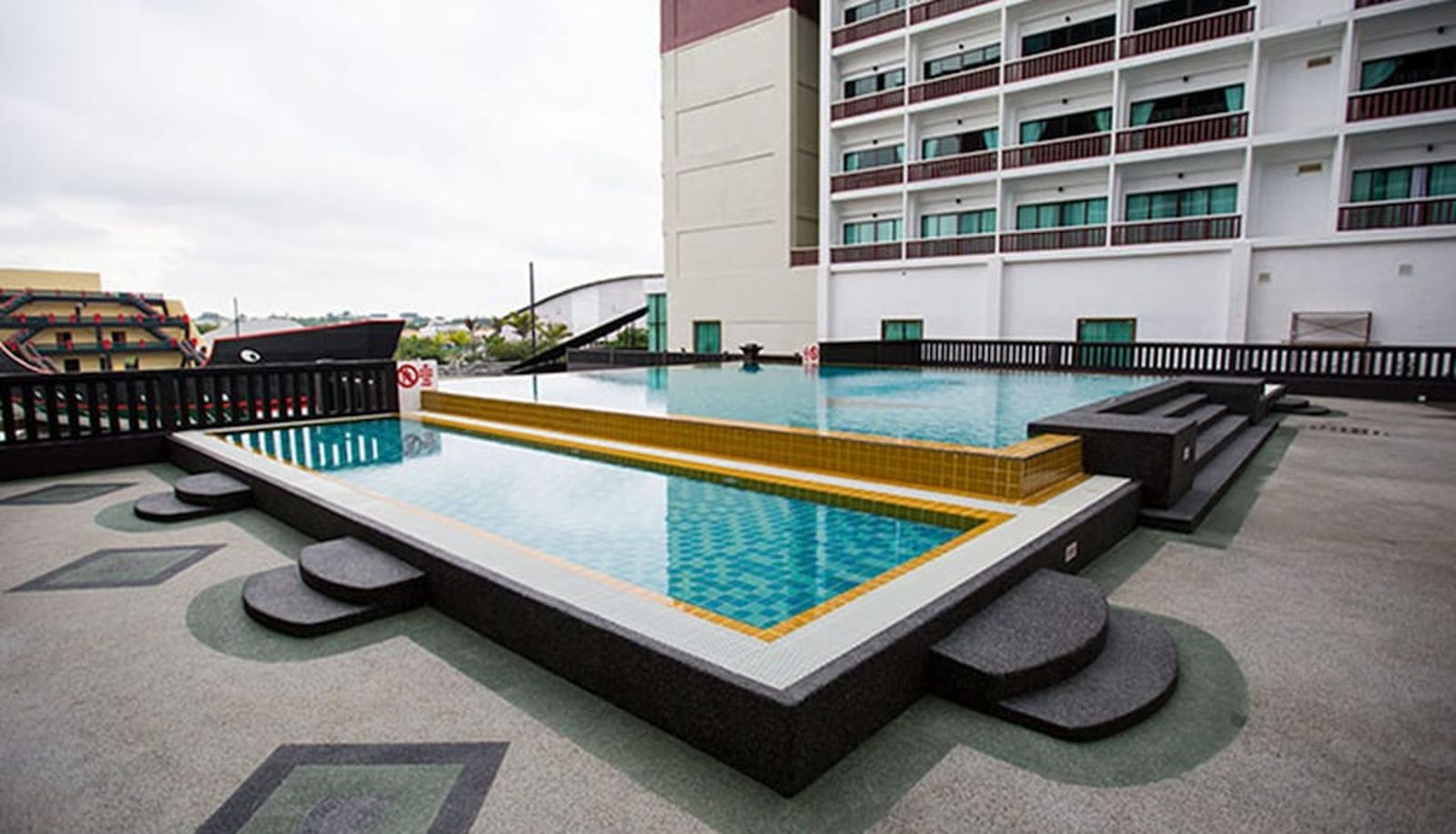 Zwembad - Mudzaffar Hotel Melaka