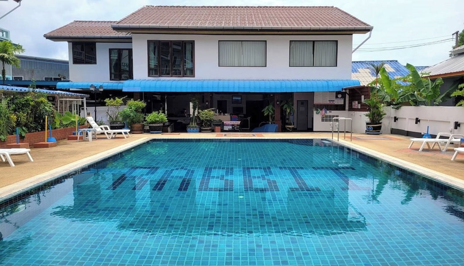 Pool - Rabbit Mansion Patong Hotel