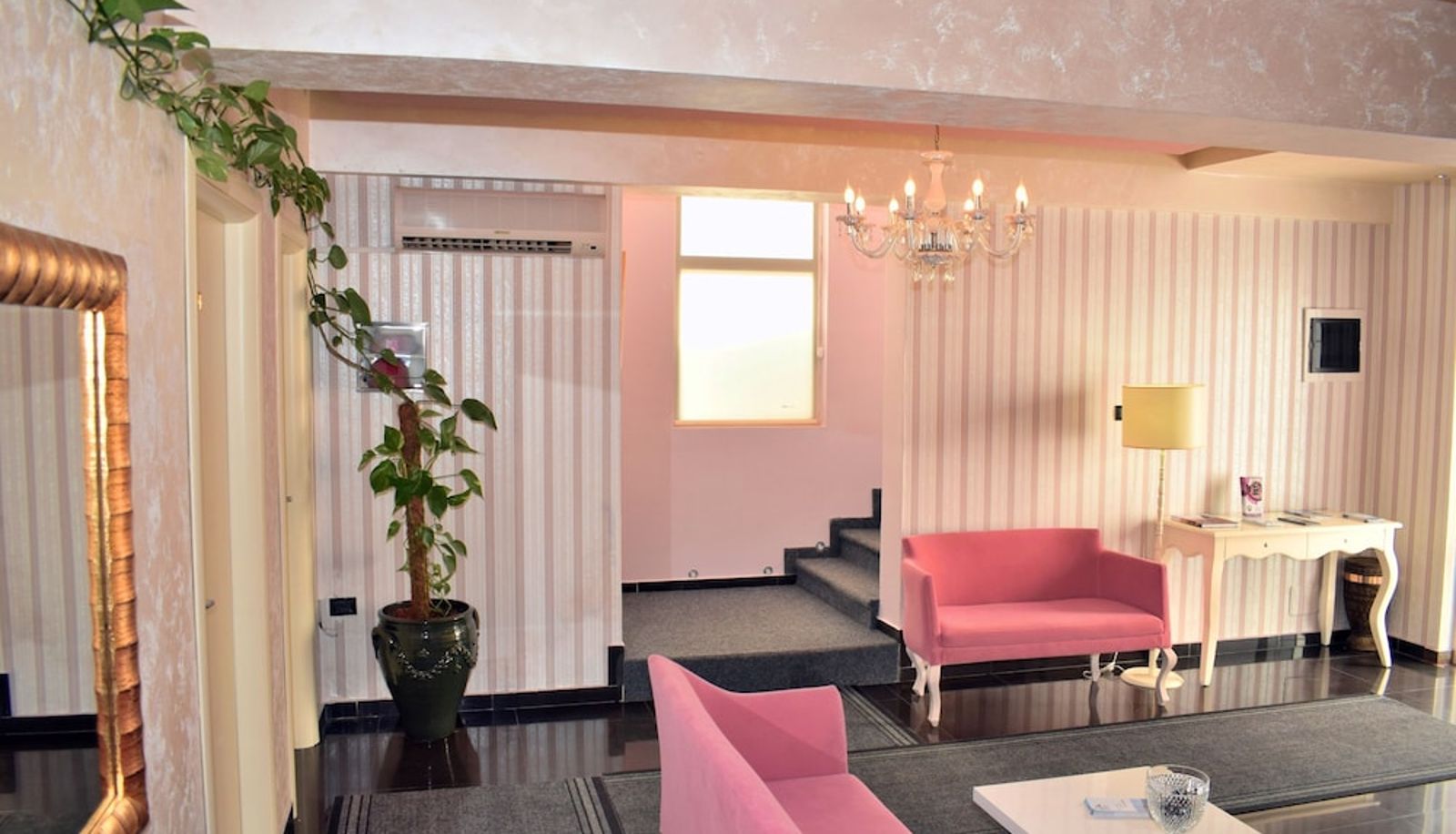 Recepcja - Royal Vila Hotel