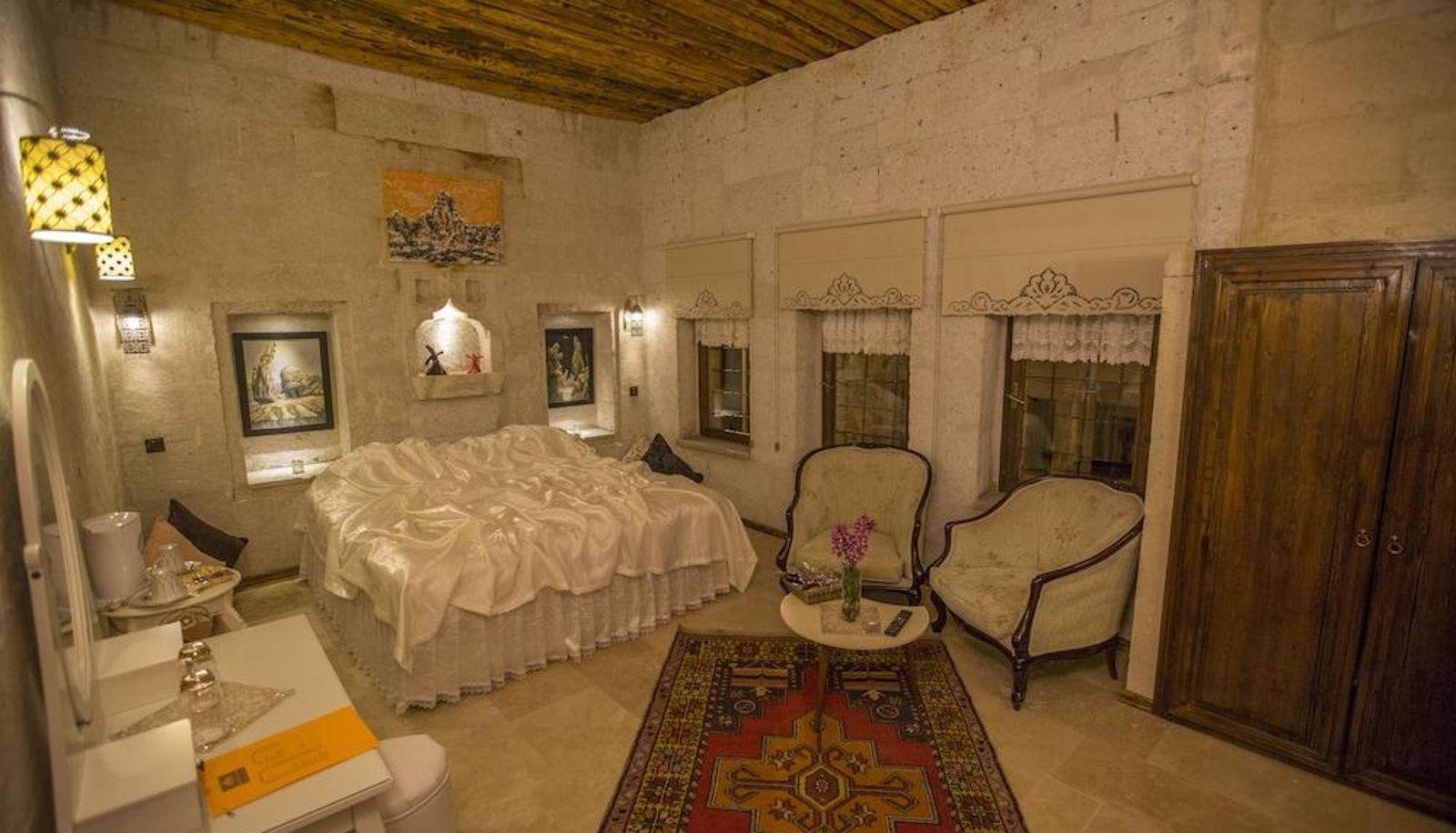Camera standard - Yaren Cave House