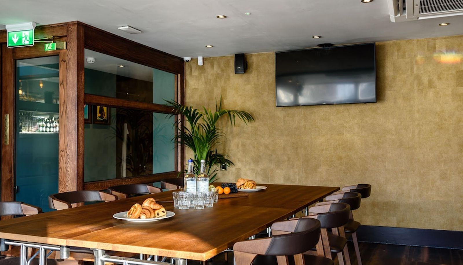Sala de reuniones - The High Field Town House