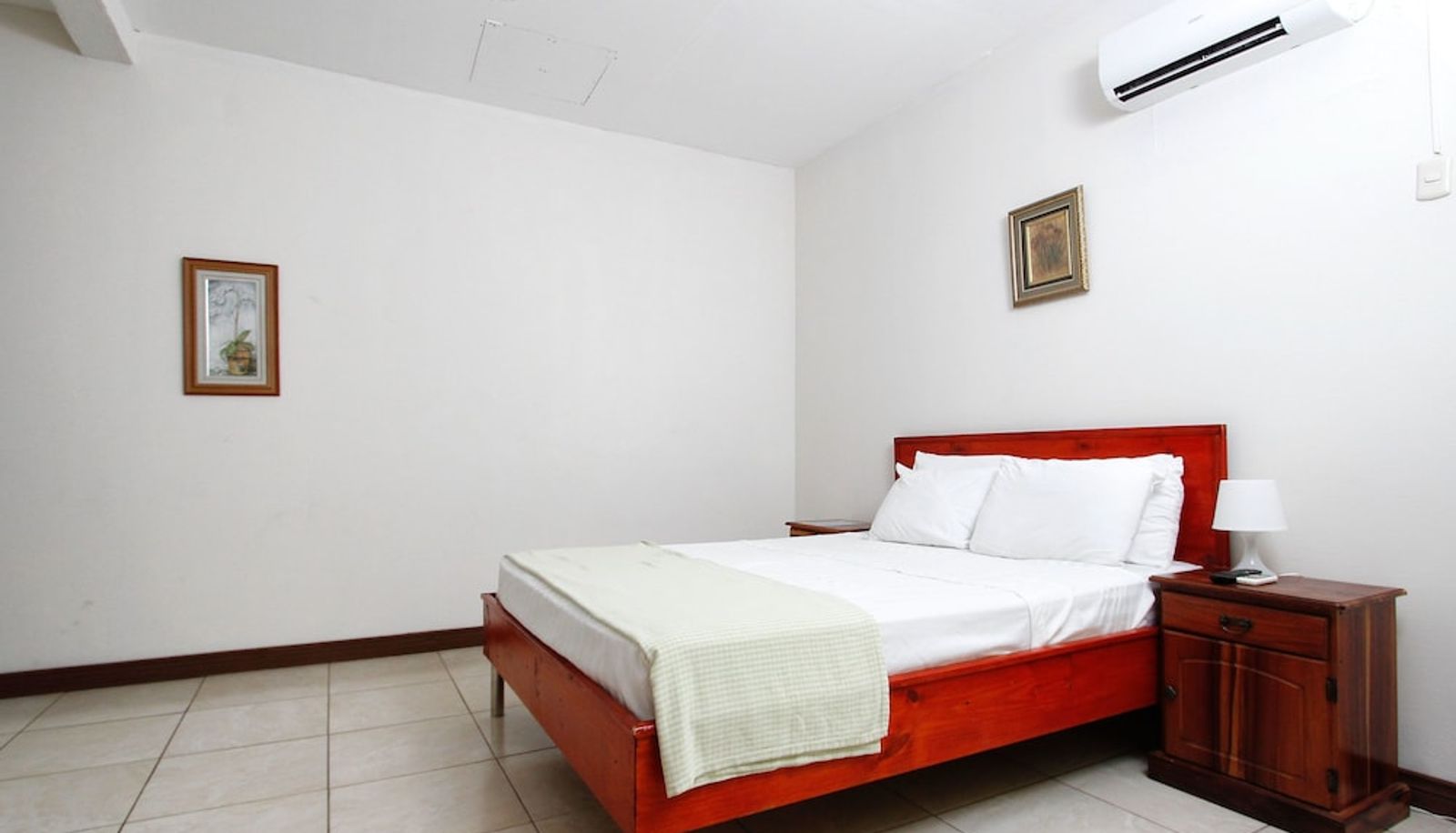 Habitación económica (individual) - Hotel Villa Acacia