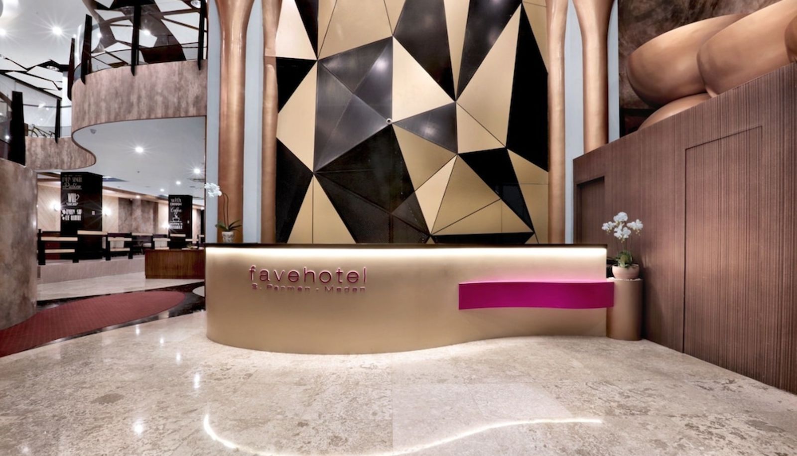 Hall - favehotel S. Parman Medan