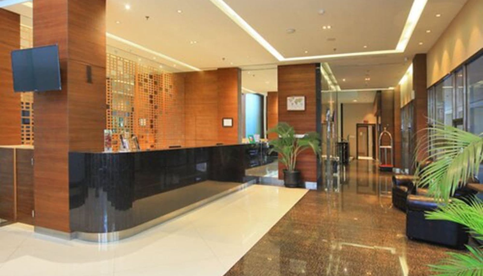 Lobby - West Point Hotel