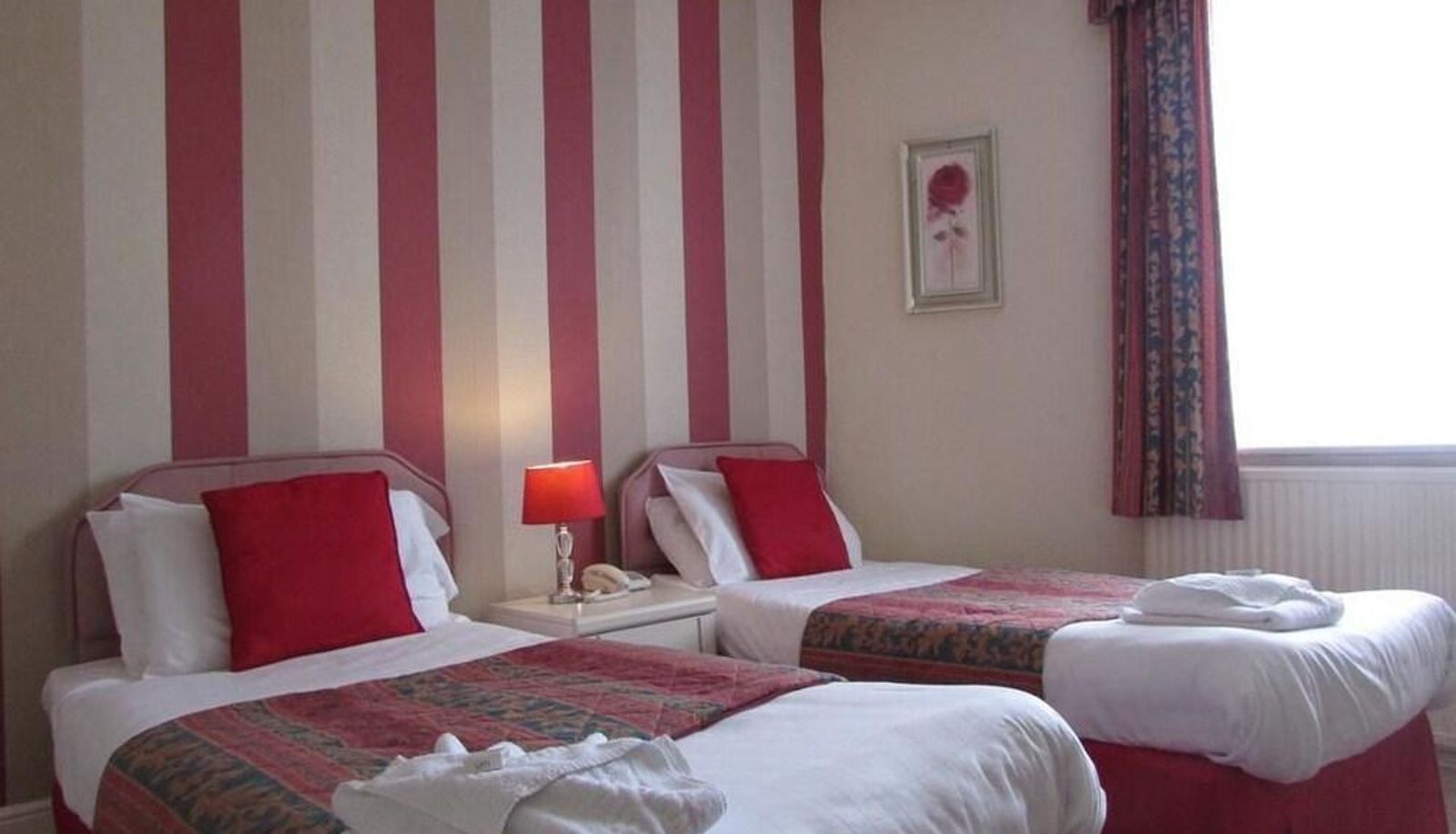 Triple room - Holliers Hotel