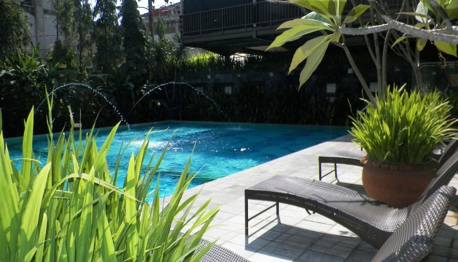 Piscina - Bali World Hotel