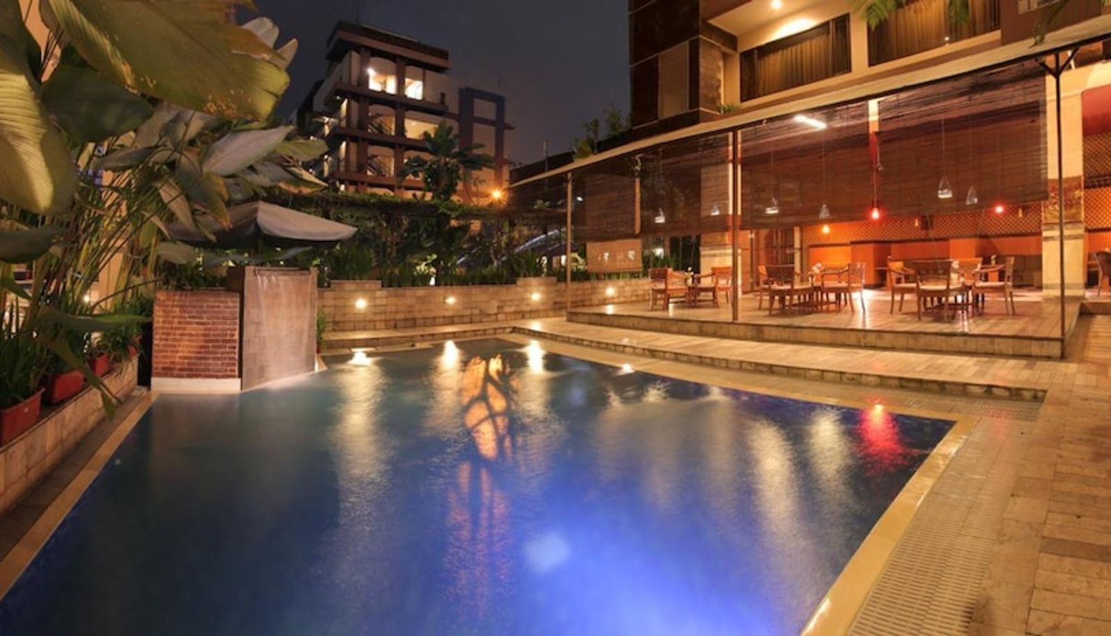 Piscina - Bali World Hotel