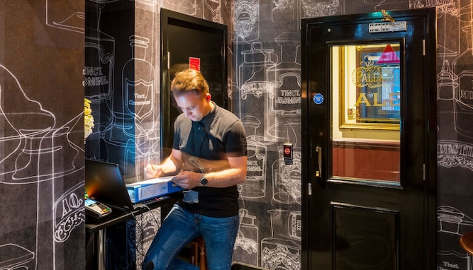 Recepcja - Camden Enterprise Hotel & Pub