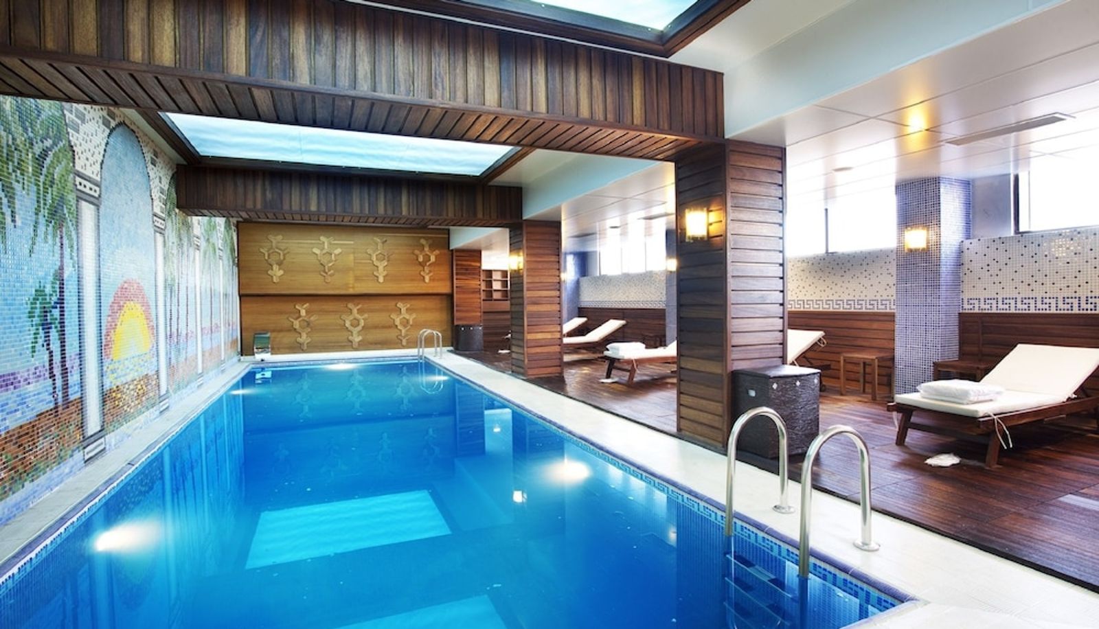 Piscina - Ayan Palace Hotel