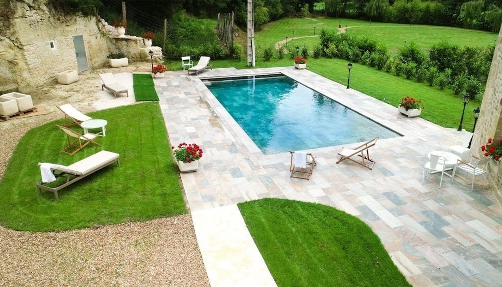 Piscine - Château Laroche-Ploquin