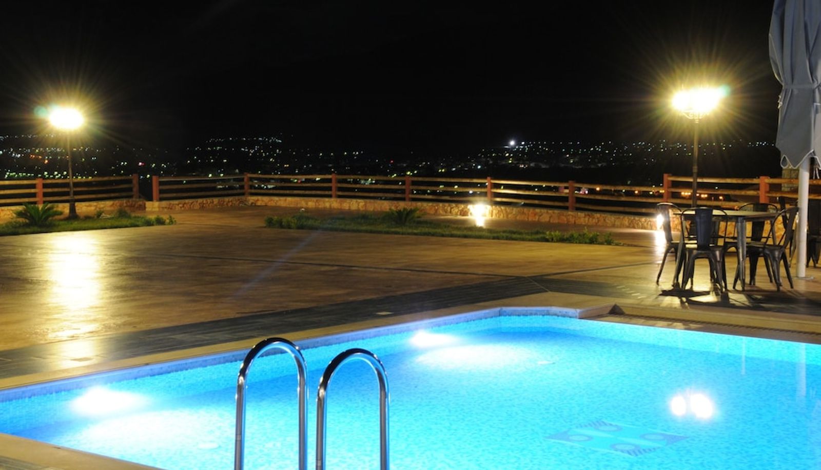 Piscine - Melies Hotel