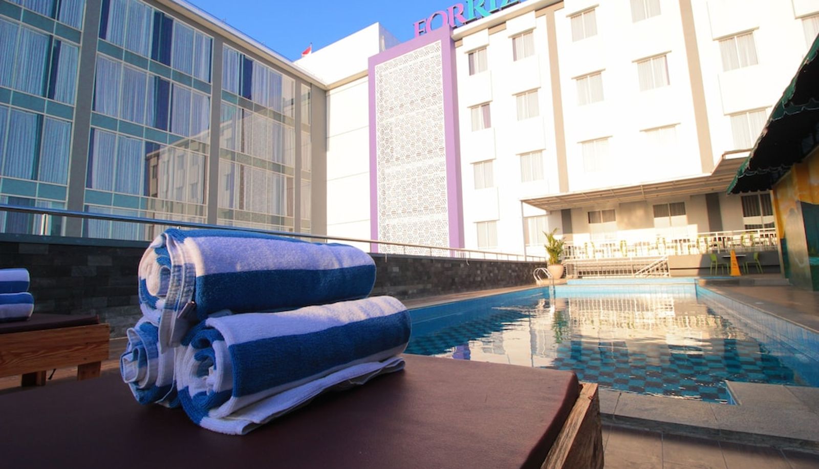 Pool - Forriz Hotel