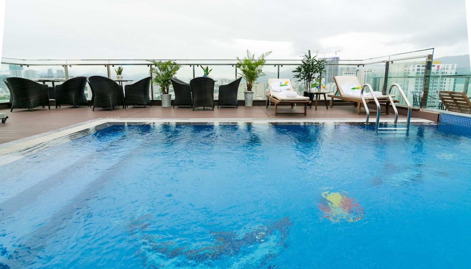 Piscine - Dana Marina Hotel