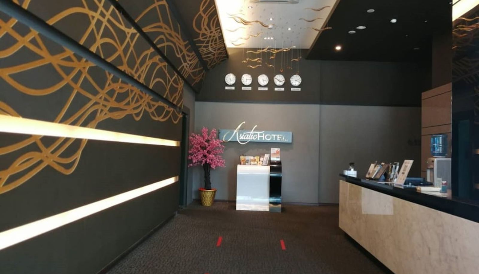 Hall - Asiatic Hotel