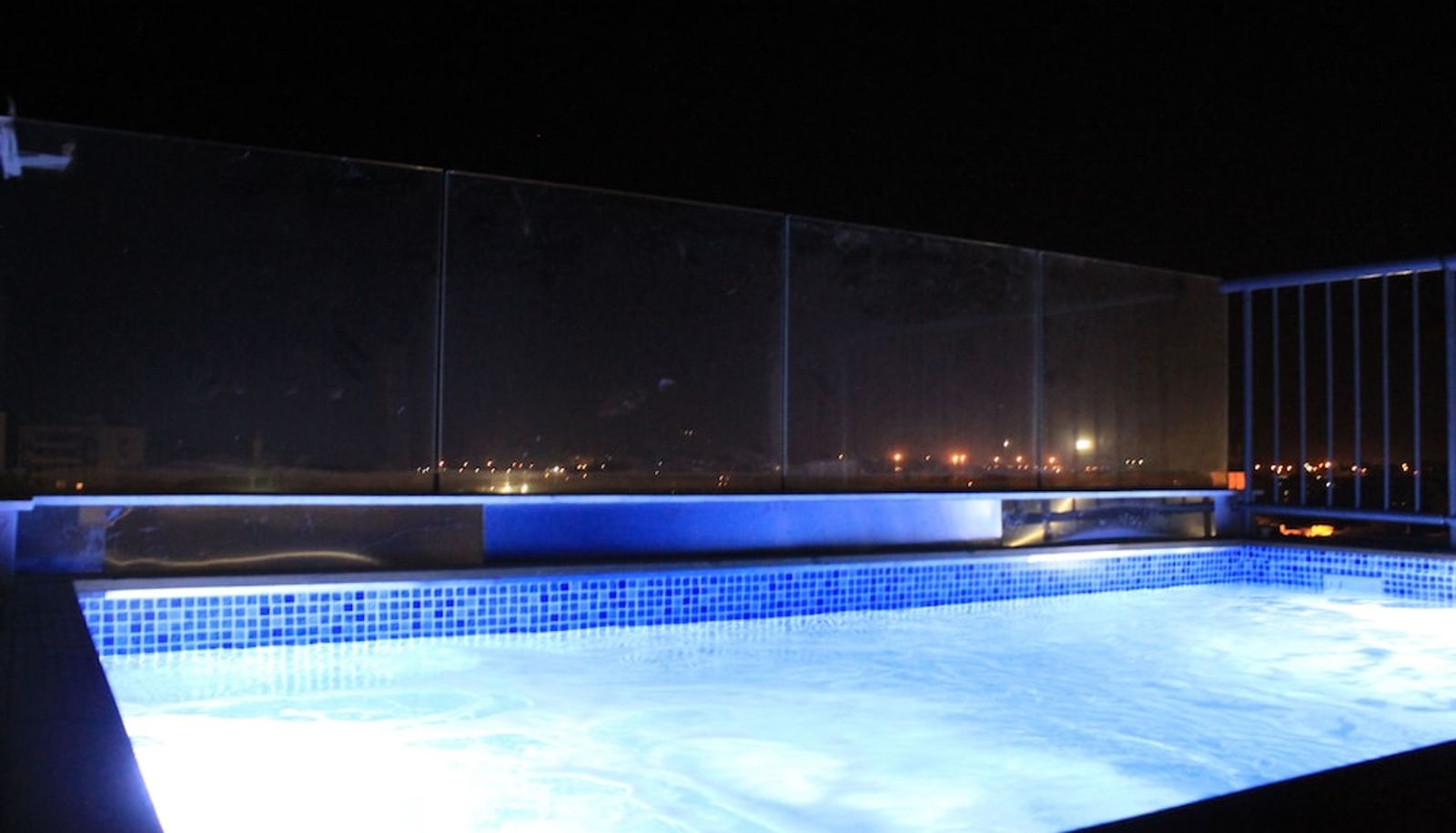 Pool - Qbic City Hotel