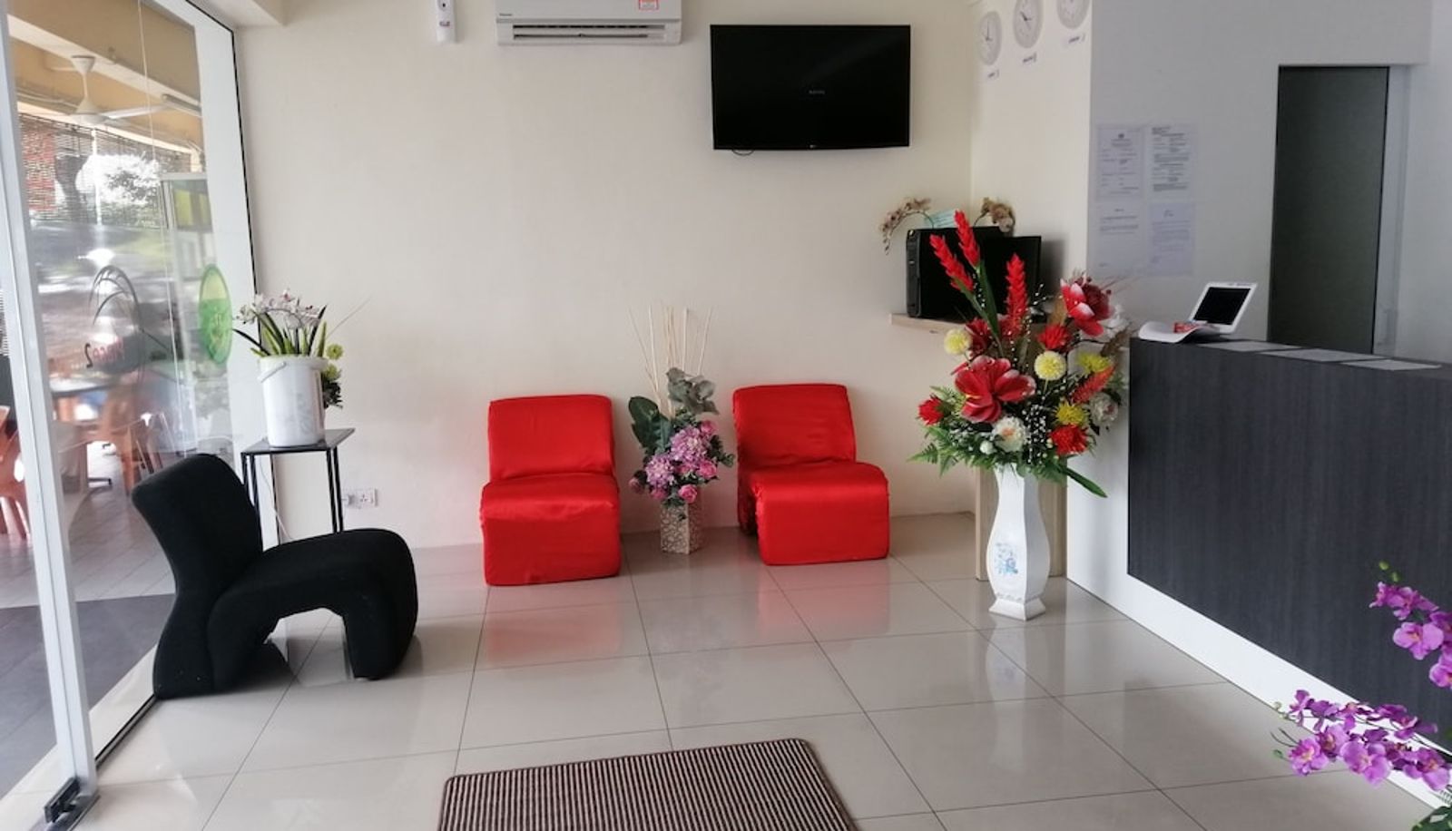 Reception - Place2Stay Simpang Tiga