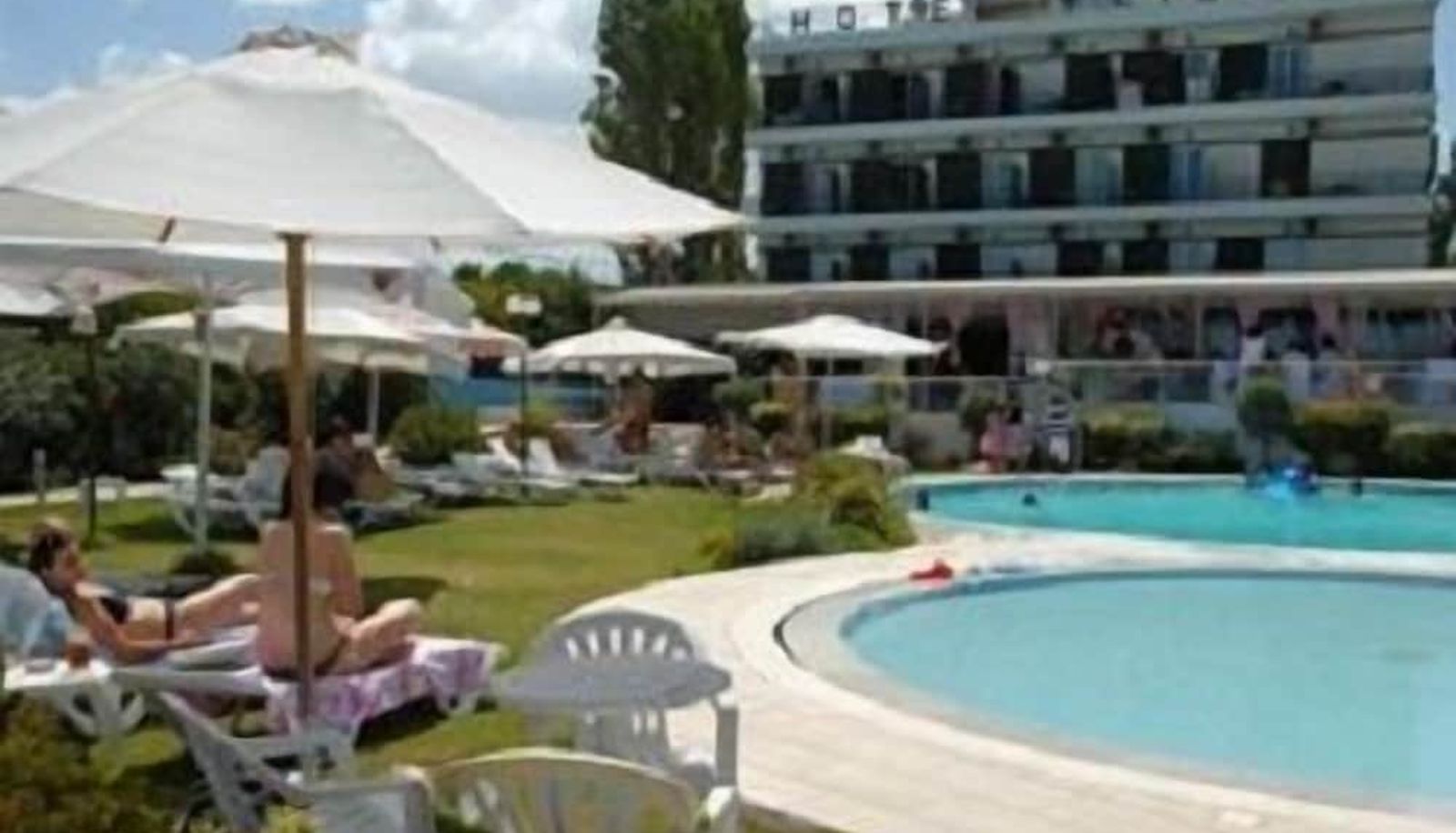 Zwembad - Hotel Flisvos