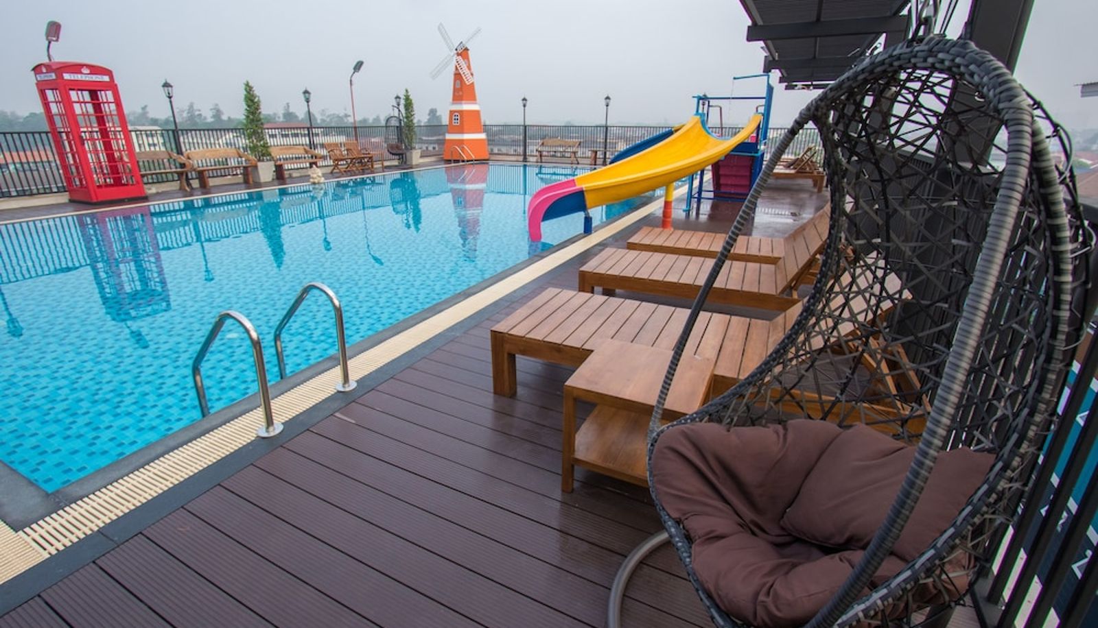 Zwembad - B your home Hotel Donmueang Airport Bangkok
