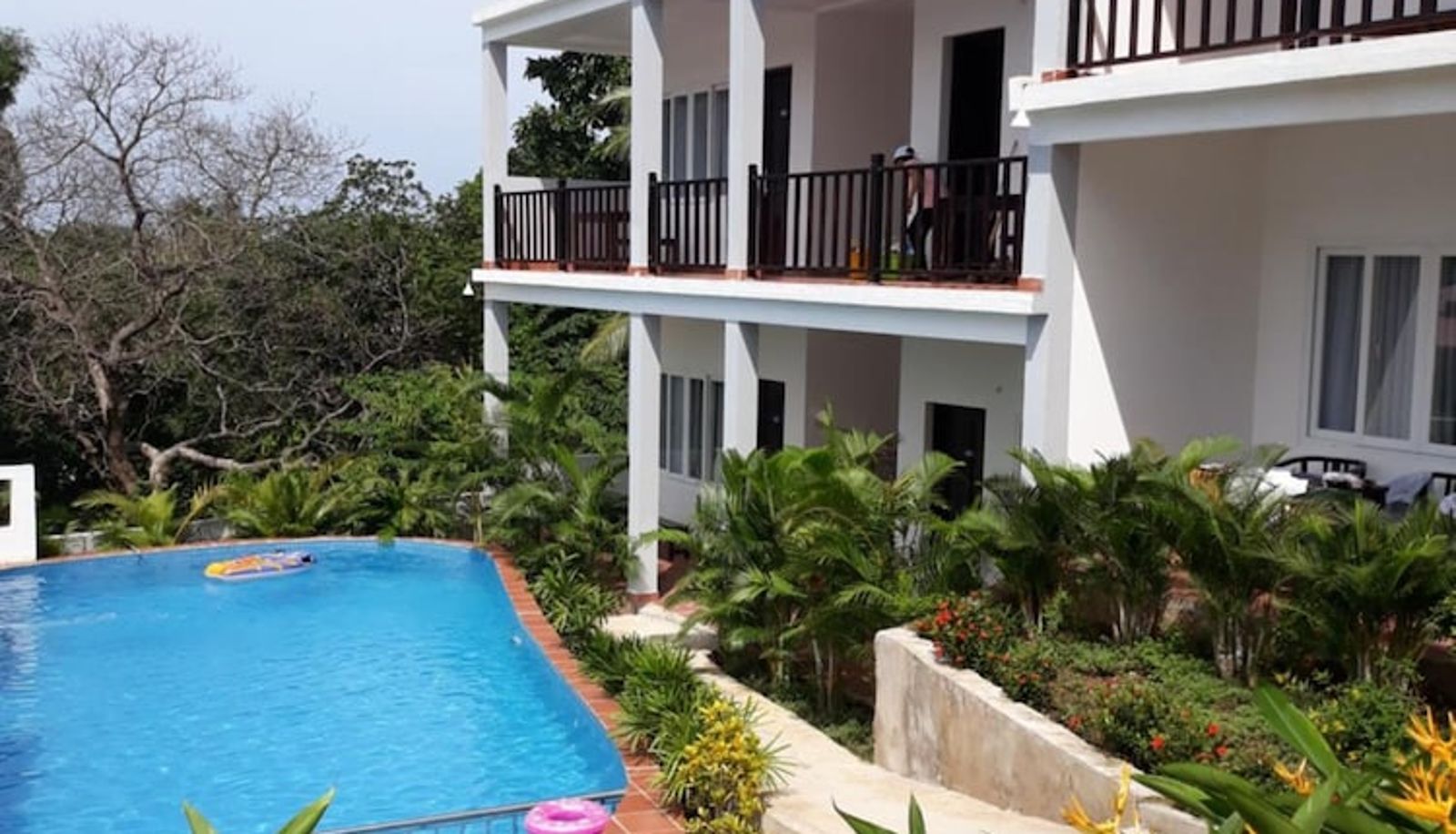 Basen - The Hill Resort