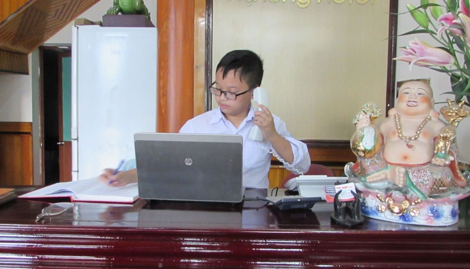 Reception - Viet Nhat Halong Hotel