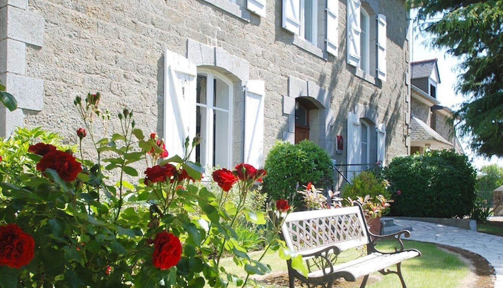 Info - Hôtel Le Chatellier – Piscine chauffée d’avril à octobre