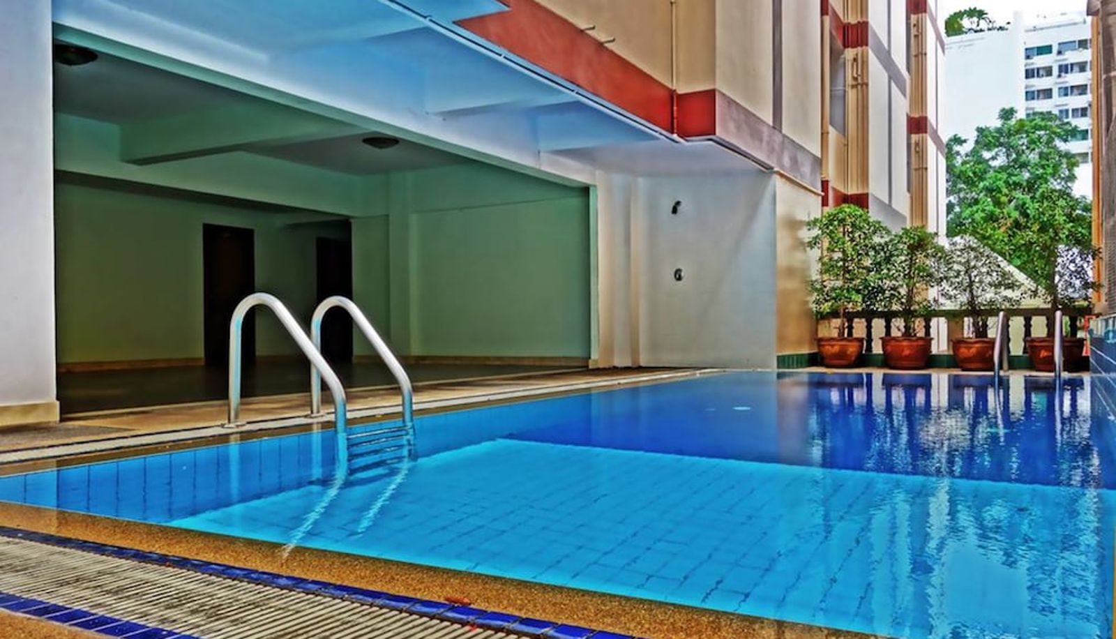 Piscina - LEK Jomtien Hotel