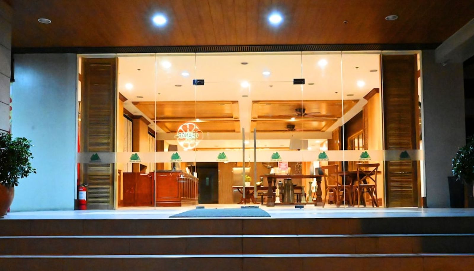Rezeption - Cedar Peak Condominium by Tripsters Hub