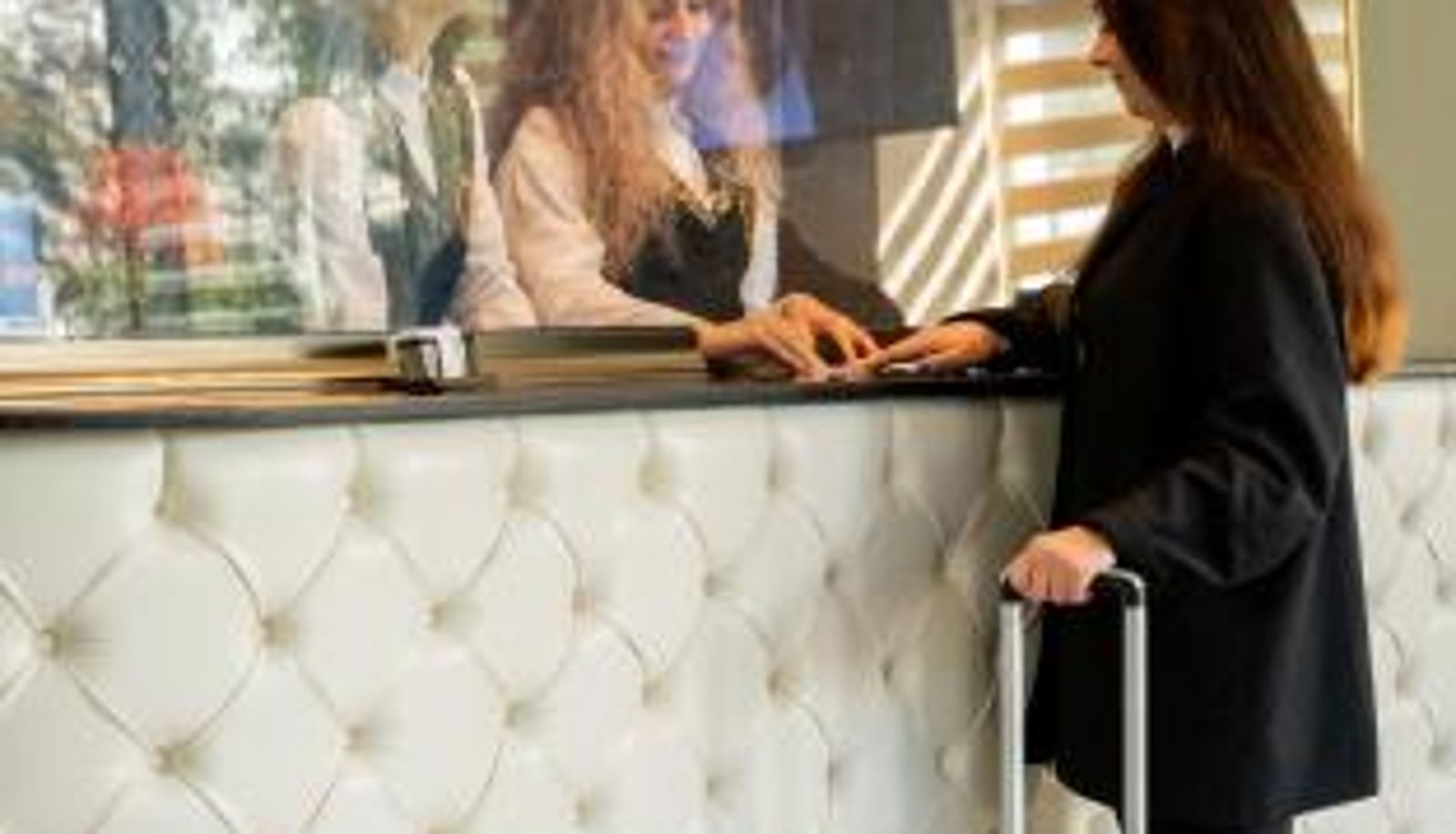 Recepción - Hotel Green Glass