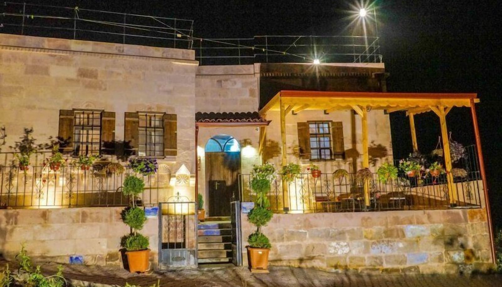 Info - Valley Inn Cave Hotel