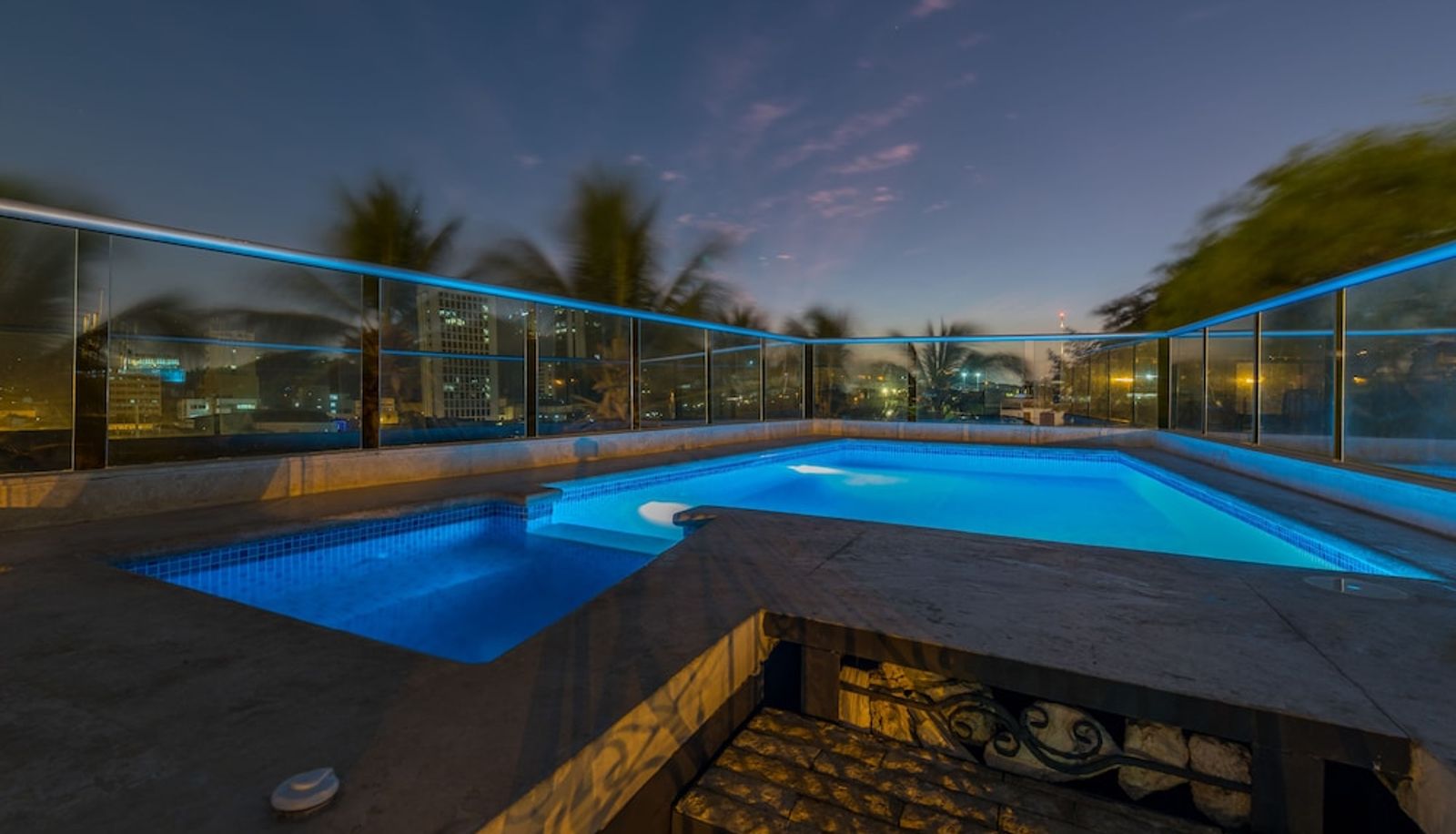 Piscina - Getsemani Cartagena Luxury Hotel