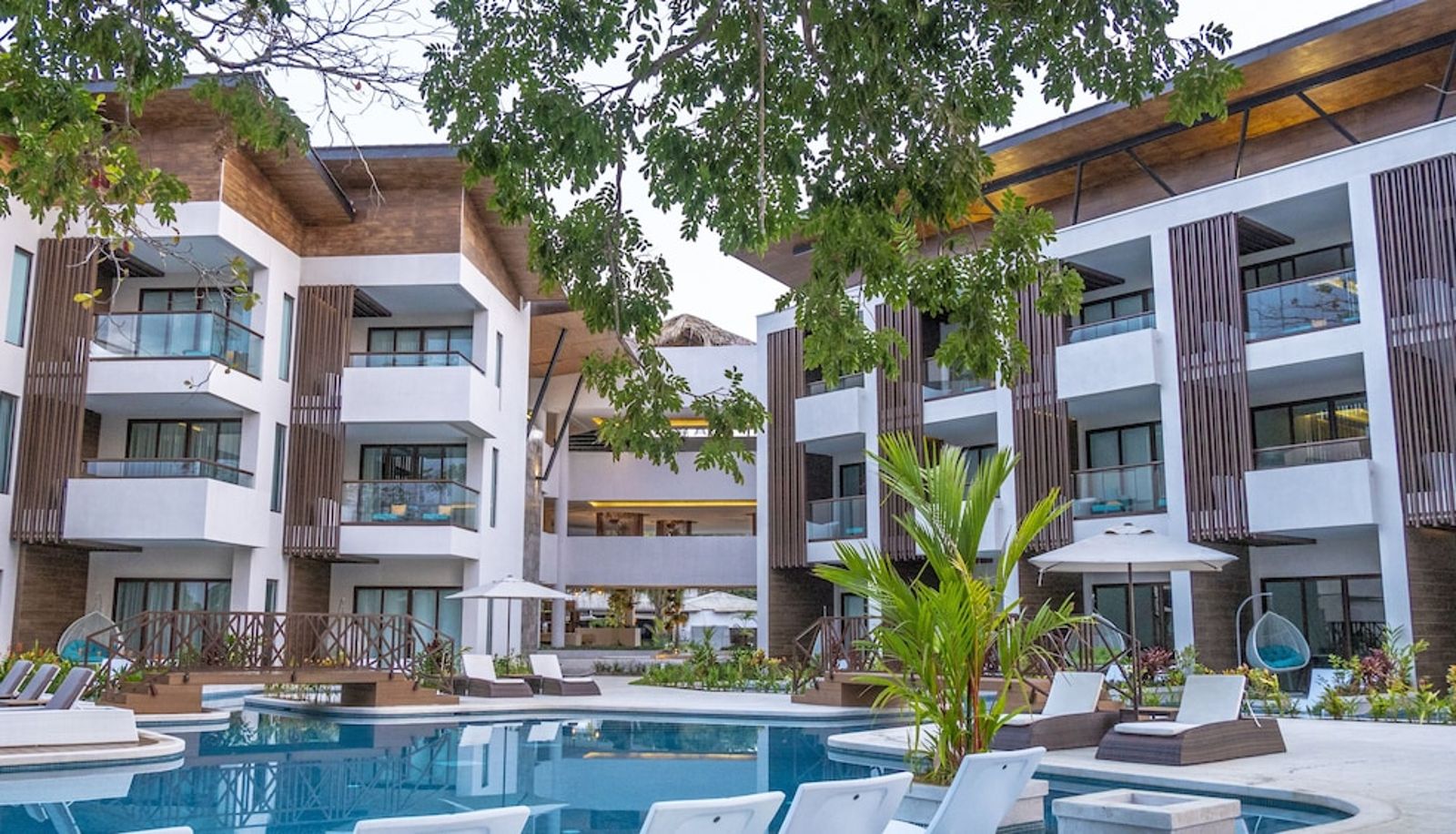 Basen - Azura Beach Resort - All Inclusive - Adults Only