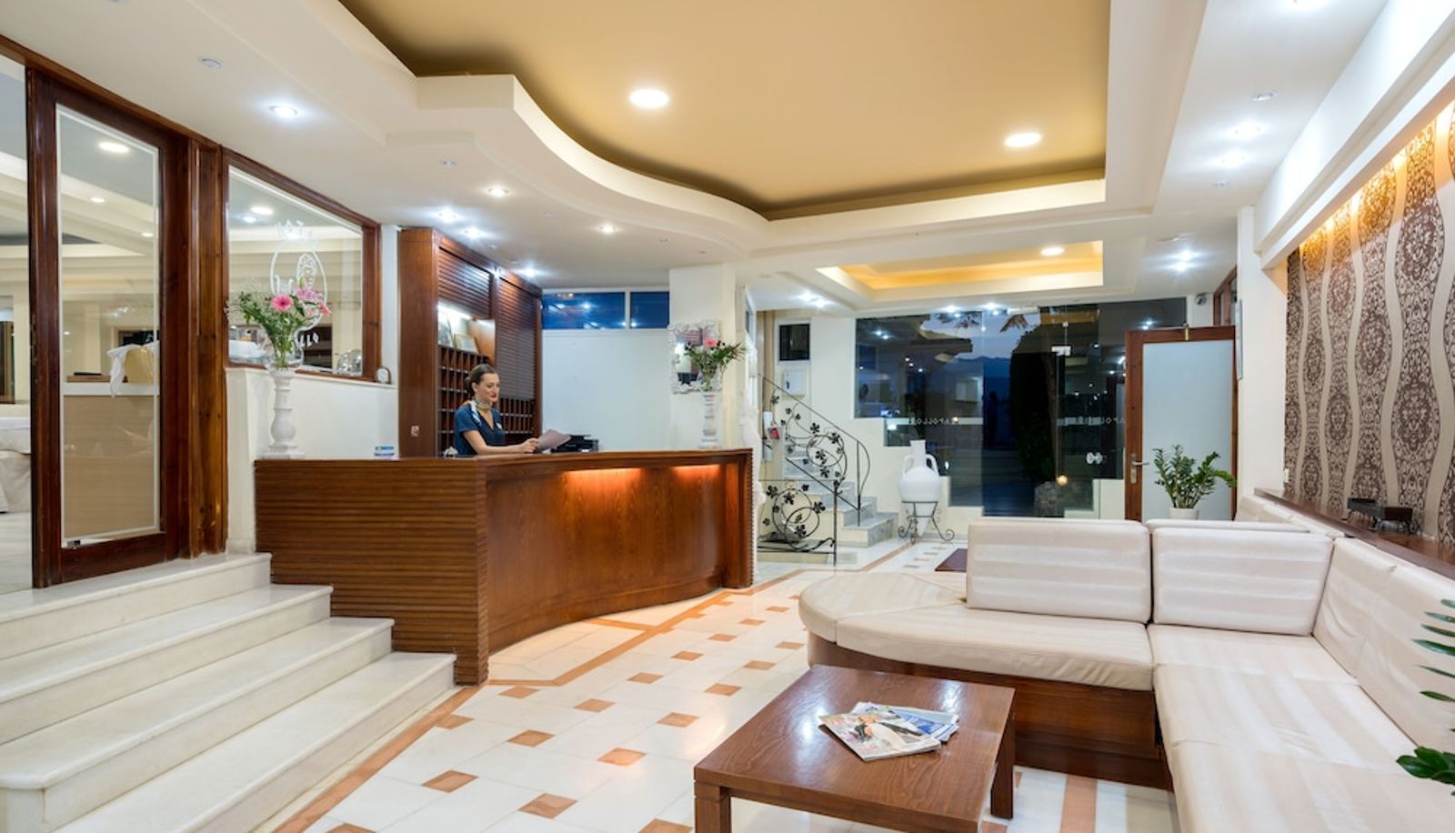 Hall - Apollo Hotel II