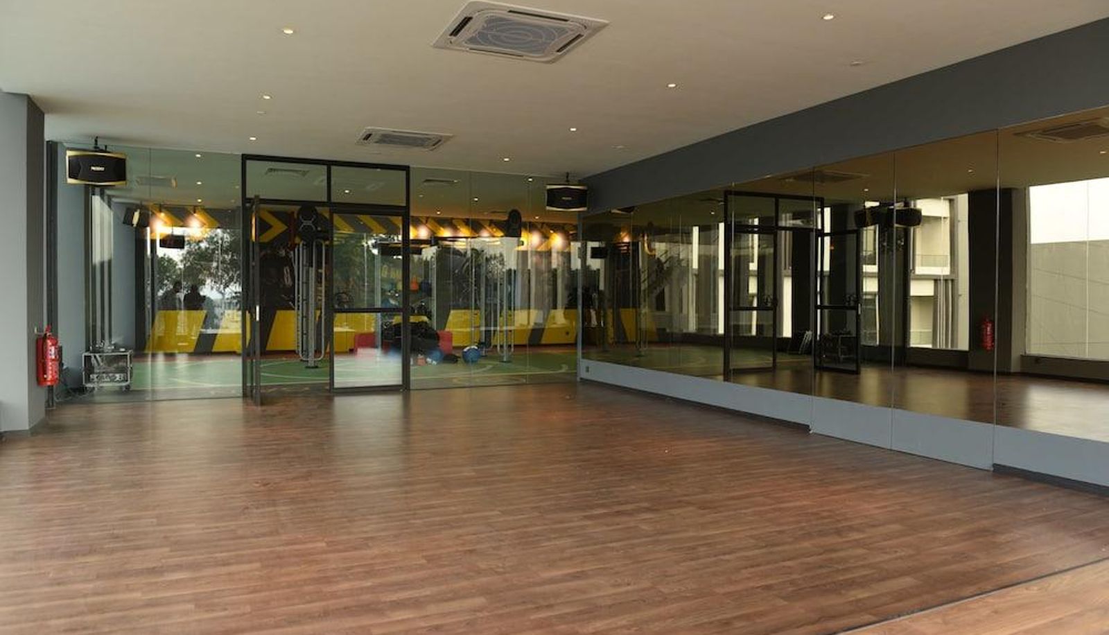 Sports facilities - Vangohh Eminent Hotel & Spa