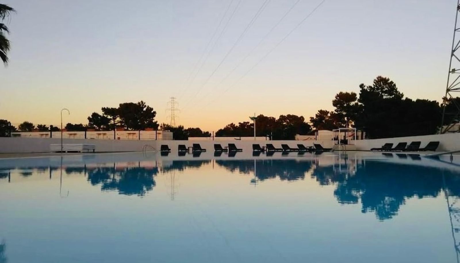 Piscina - LH Palmela Apartamentos
