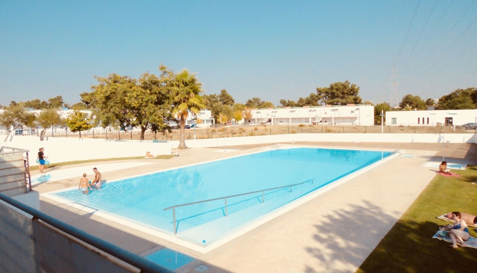 Piscina - LH Palmela Apartamentos