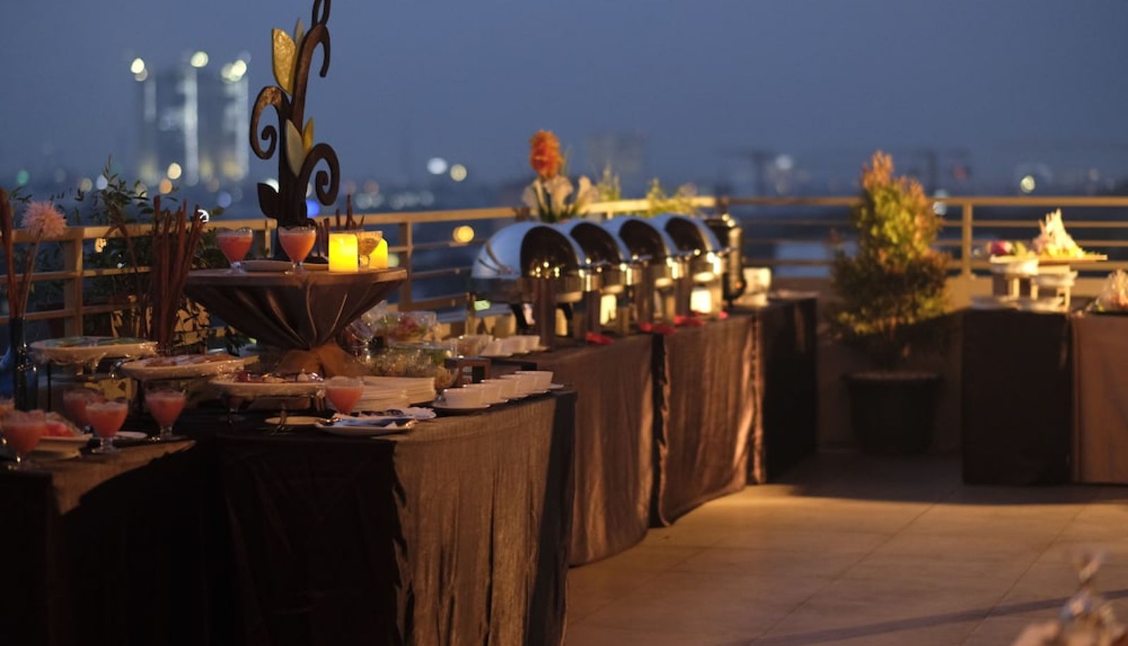 Restaurant - Hotel AYOLA Lippo Cikarang